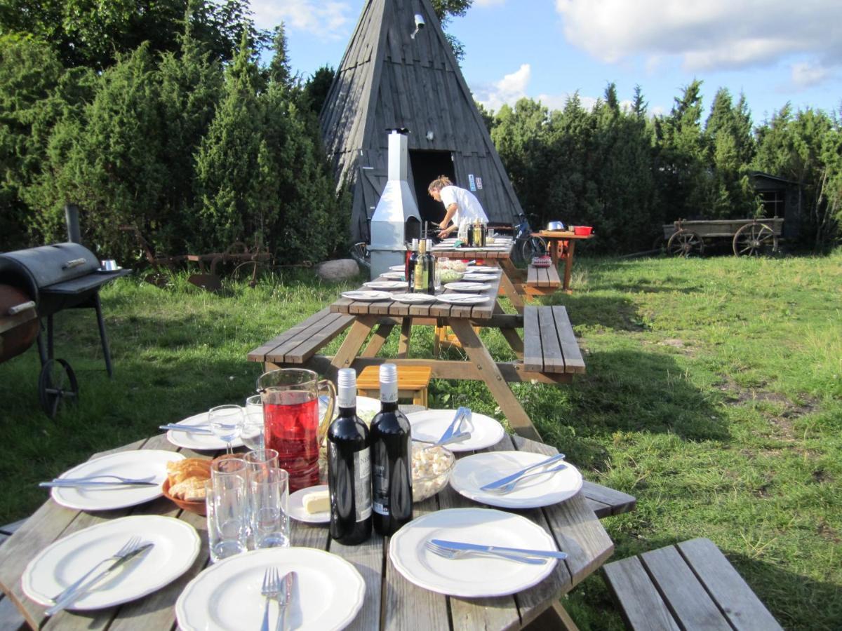 Pivarootsi Holiday Village Bagian luar foto